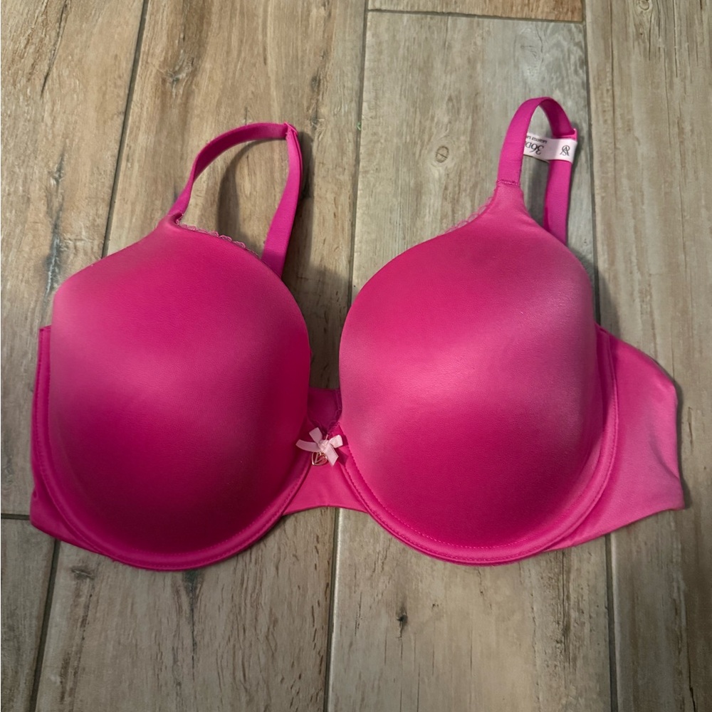 Victoria's Secret Pink T-Shirt Bra with Seamless Cups